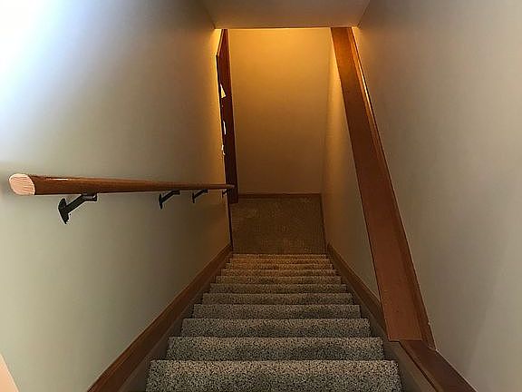 5th image of 740 Pearl Dr