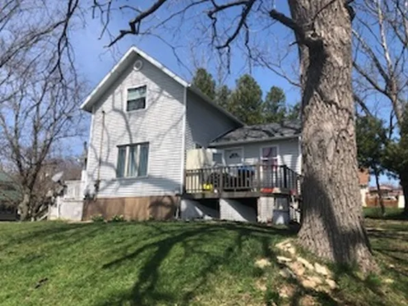 259 S Walnut St, West Union, IA 52175
