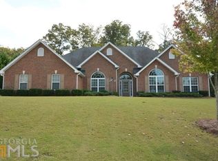 5513 Raccoon Holw, Flowery Branch, GA 30542