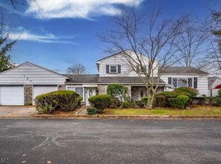 123 W Highland Pkwy, Roselle, NJ 07203