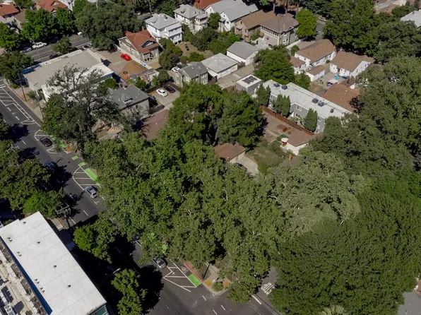 2017 10th St, Sacramento, CA 95818