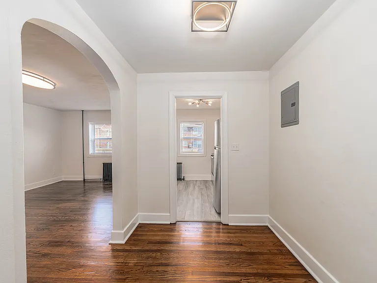9610 Sherwood Pl — Photo 10