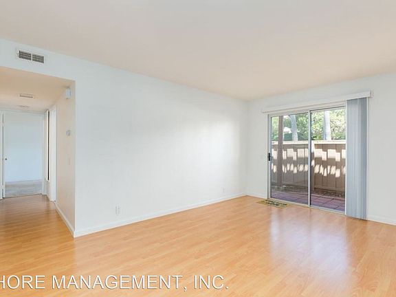 3rd image of 4060 Porte La Paz Unit 32