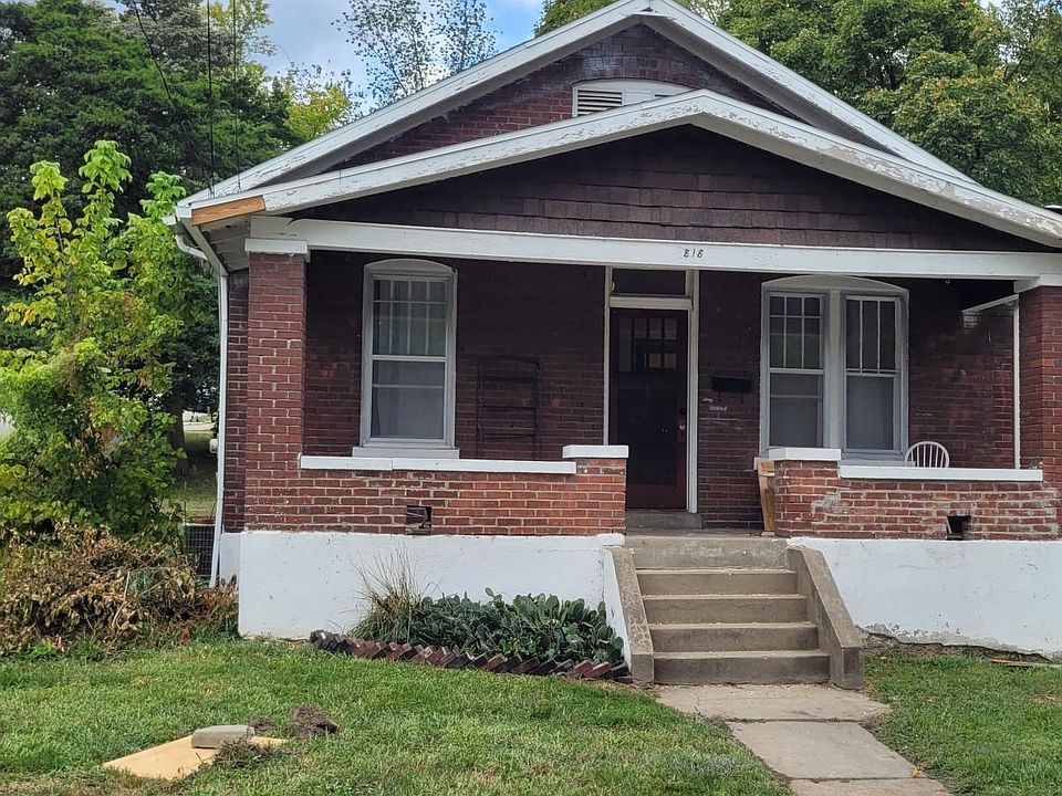 Corner lot in walking distance to Capital Region Hospital.