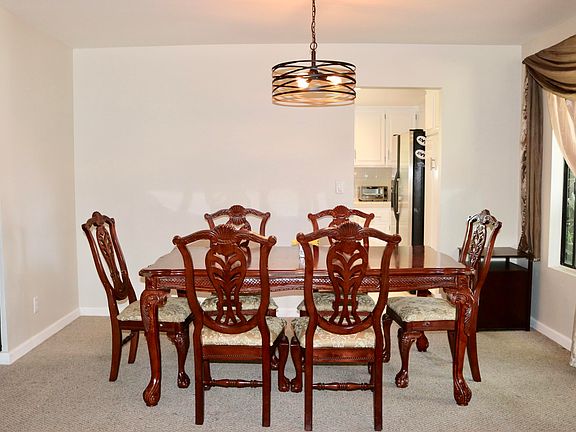 3rd image of 1011 Beech Dr