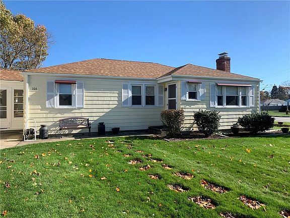 3rd image of 106 Eden Crest Dr