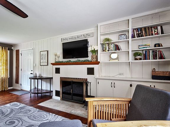 5th image of 2234 Broadmoor Dr