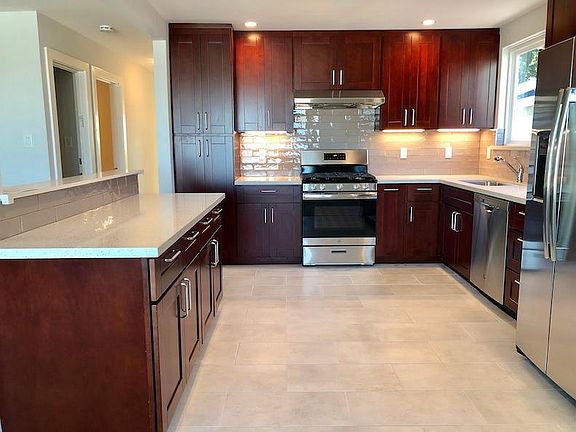 4th image of 56 Bellevue Ave