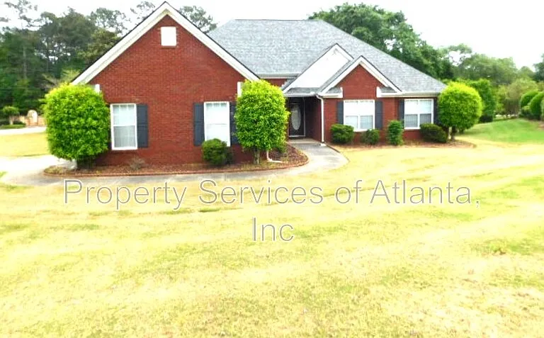 101 Moss Pointe Dr — Photo 1