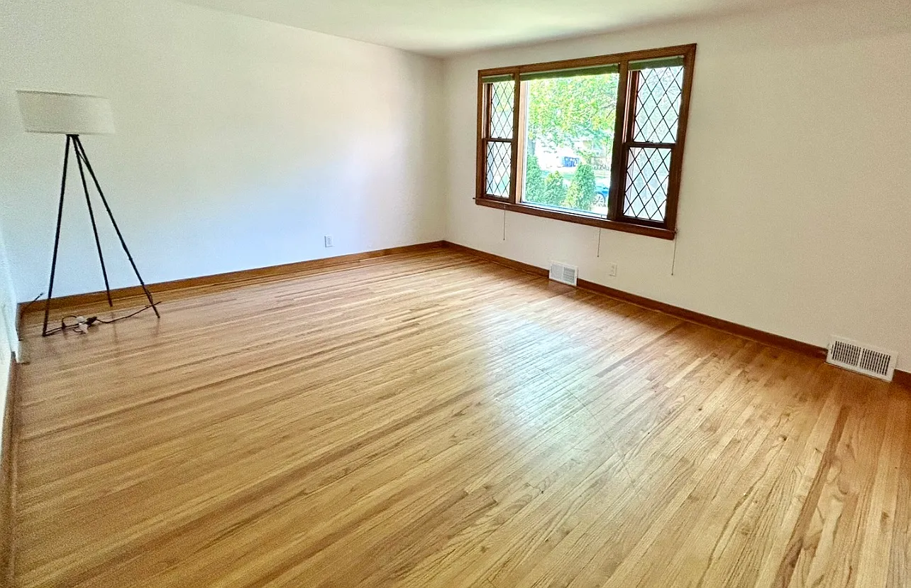 5302 Vista Ave — Photo 3