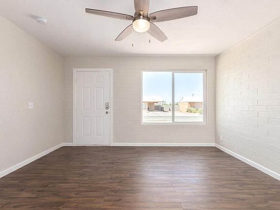 5th image of 303 E Denvil St