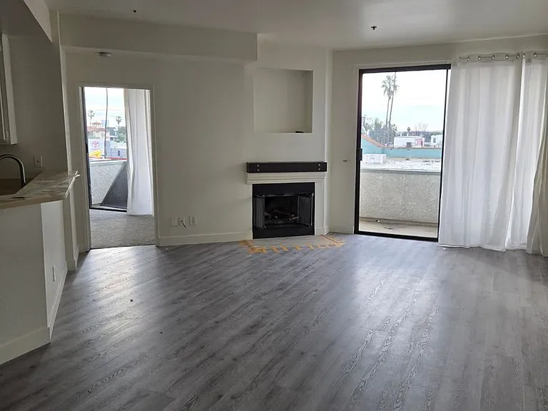 7020 Lanewood Ave, Los Angeles, CA 90028 — Photo 6