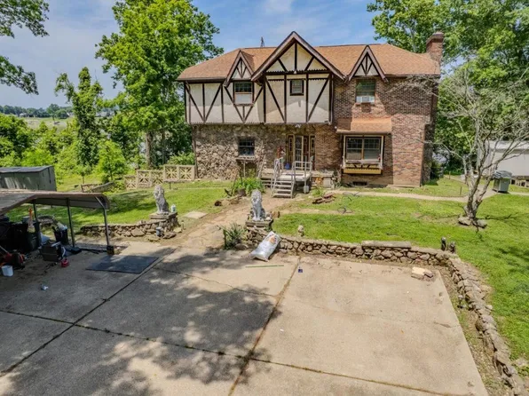230 Glenbrier Ln, Huntington, WV 25702