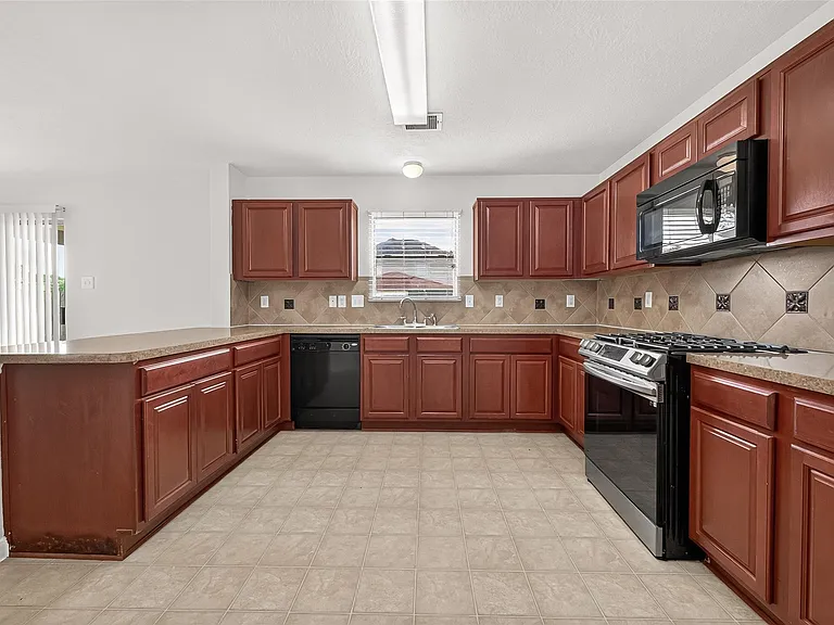 18403 Tupper Bend Ln — Photo 13