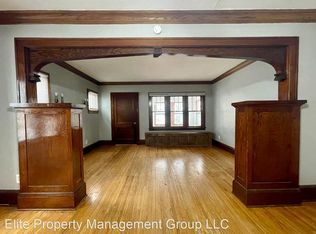 1040 5th St E, Saint Paul, MN 55106