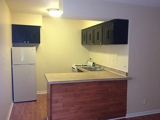 2nd image of 5534 N Kenmore Ave APT 505