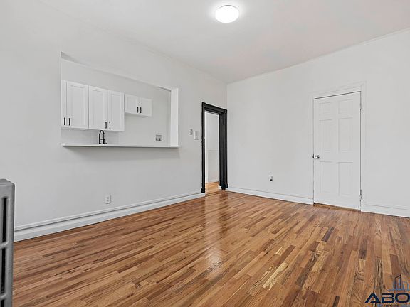 5th image of 297A Pulaski St #3C