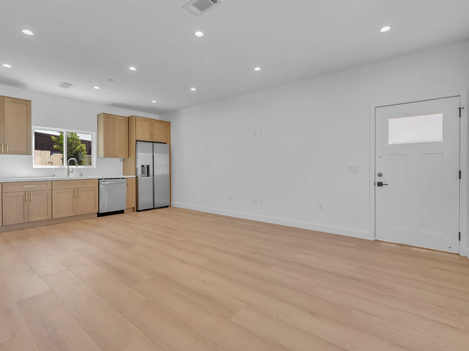 2 bed, 855 sqft, $2,850 — Photo 4