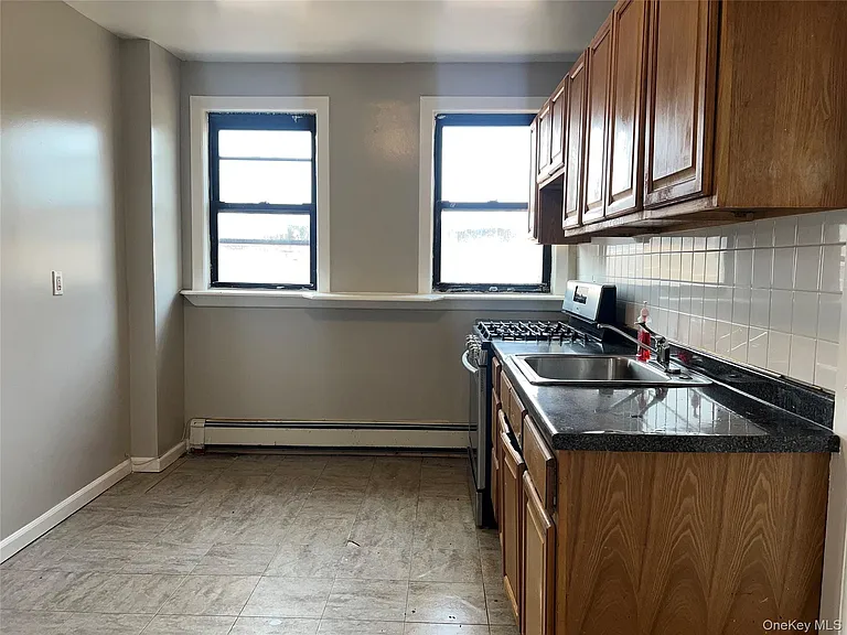 299 E 3rd St #2 — Photo 2