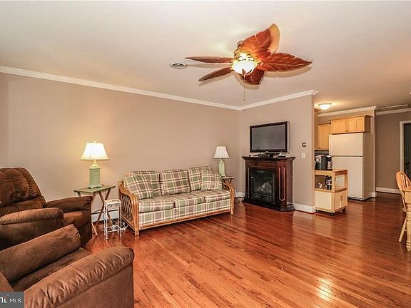 3rd image of 16 Primrose Ct