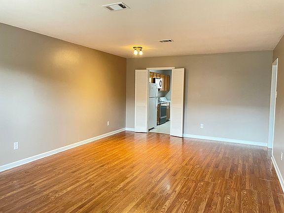 5th image of 4133 NE Stallings Dr APT 504