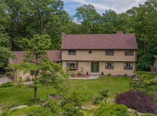 42 Valley Ridge Dr, Higganum, CT 06441