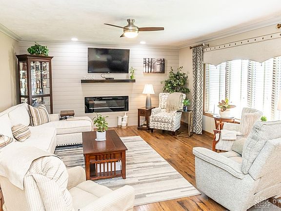 4th image of 6655 Woodbriar Ln