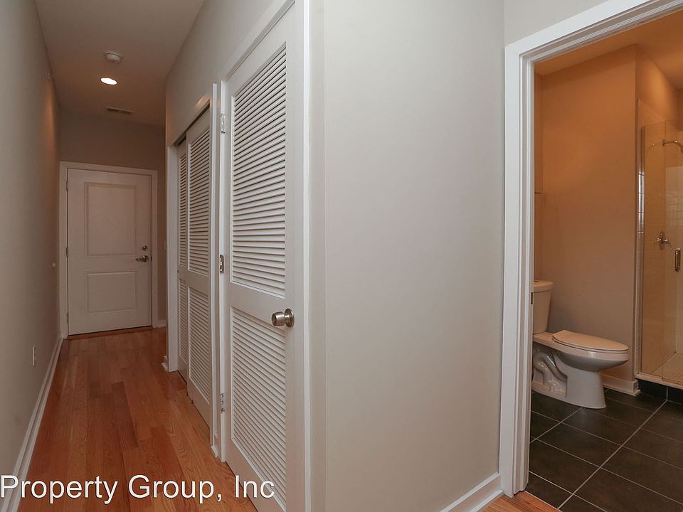 2nd image of 2006 Walnut St APT 08