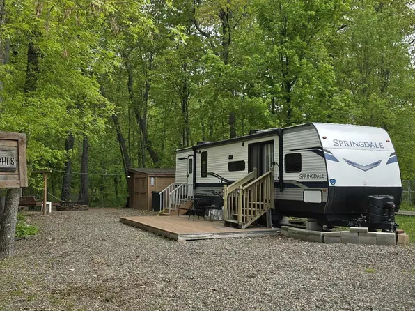 38 Canterbury Town, Aitkin, MN 56431