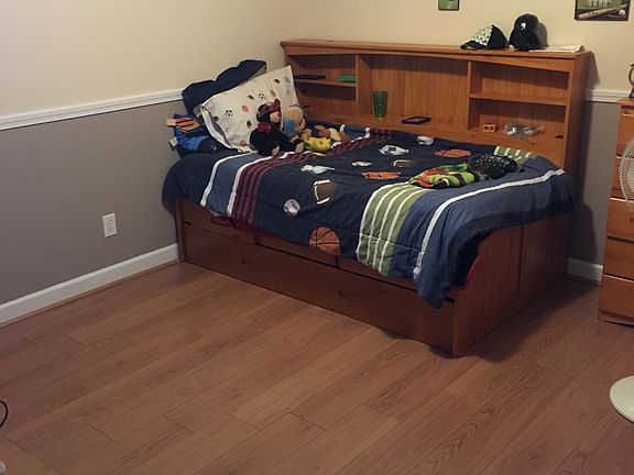 5th image of 231 Elaine Dr