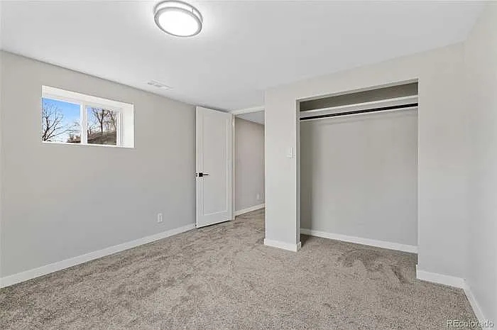649 Perry St — Photo 4