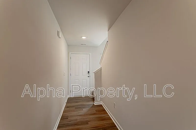 3 bed, 2.5 bath, 1416 sqft, $1,745 — Photo 3