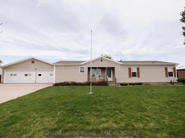 703 B St, Hampton, NE 68843