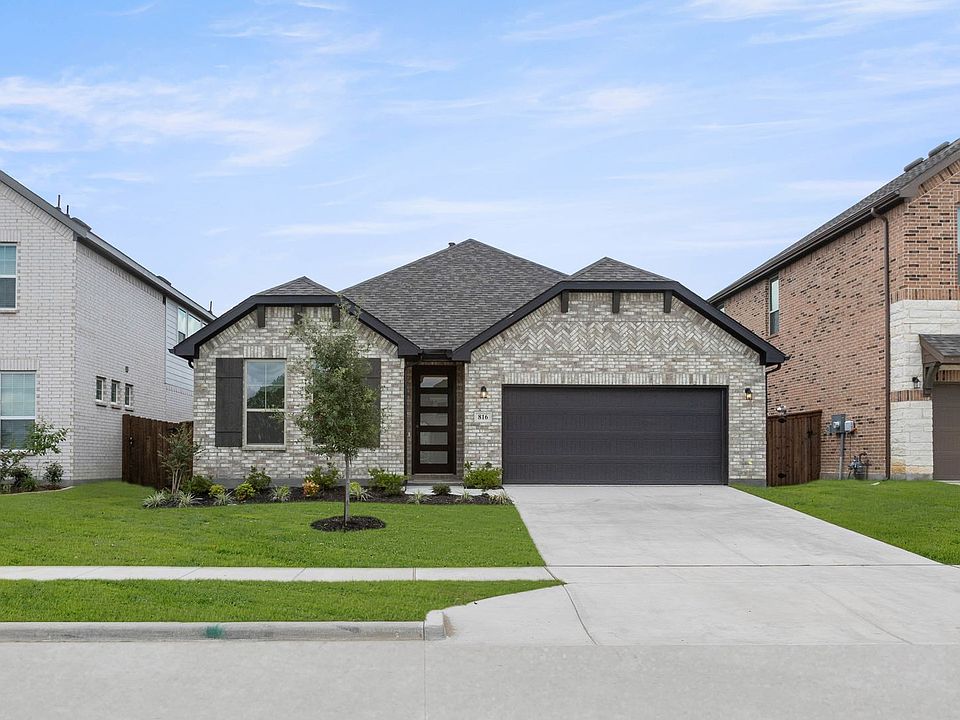 1st image of 816 Alderwood Dr