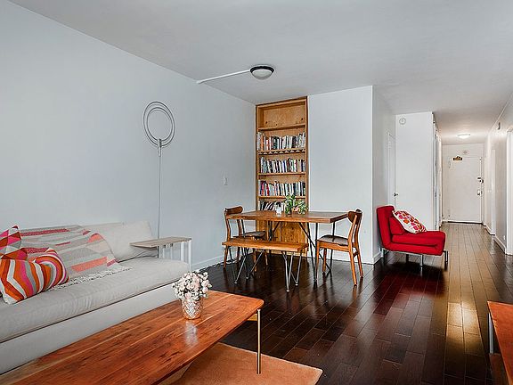 3rd image of 159 W 53rd St APT 28H