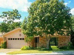 1116 Tivy St, Kerrville, TX 78028