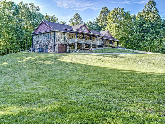 9th image of 167 Tailwater Rd