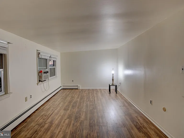 817 Fletcher 2nd Floor Trenton Ave #2ND FLOOR — Photo 5