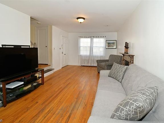 4th image of 49A Meadowbrook Pl #49A