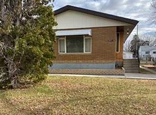 240 W 1st St E, Brooks, AB T1R 0G6