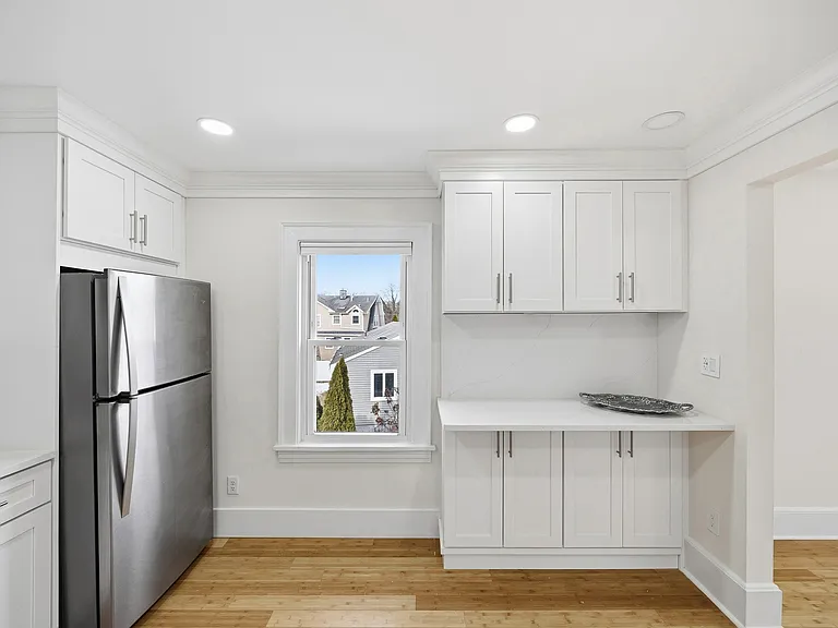 136 7th Ave #2 — Photo 3