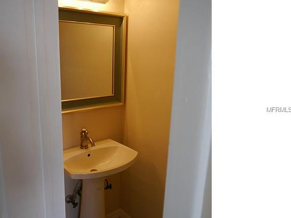4th image of 611 Casa Park B Ct