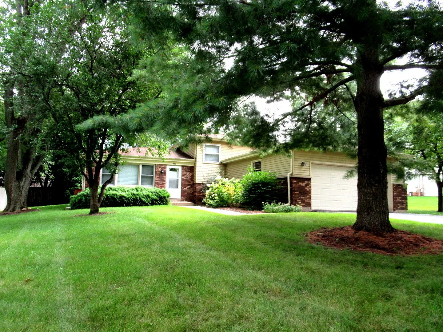 3 bed, 1365 sqft, $2,250 — Photo 4