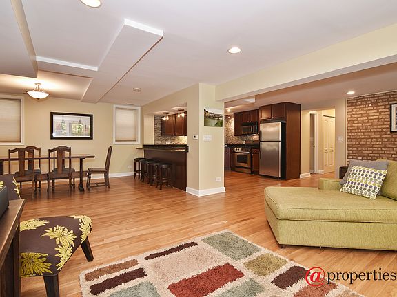 Open Living & True Dining Area - Great Entertainin