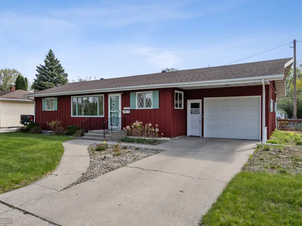 1122 River Dr S, Moorhead, MN 56560