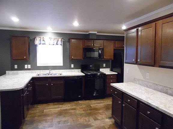 4th image of 2129 Arrowhead Dr #455