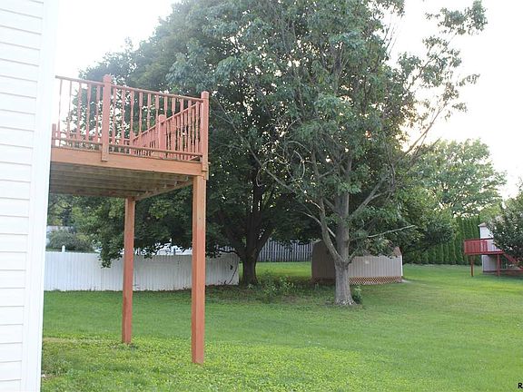 3rd image of 436 Frederick Dr
