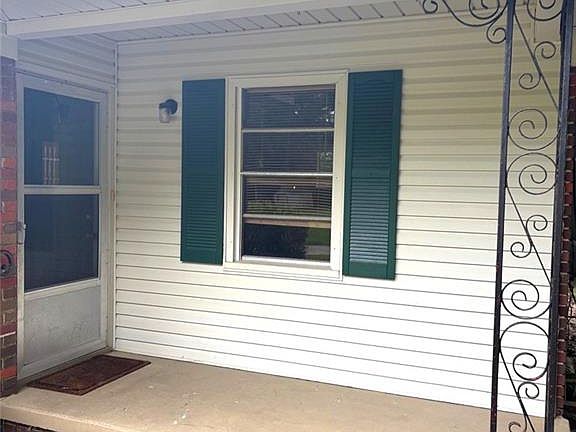 3rd image of 1213 Oak Lane Cir W