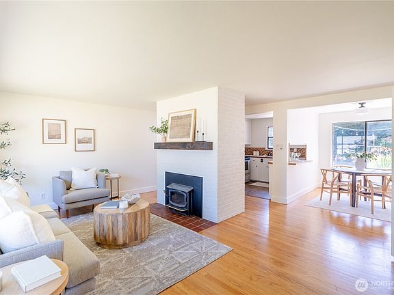 2nd image of 16047 Ashworth Avenue N