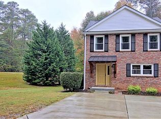 208 Flat Creek Ct, Peachtree City, GA 30269